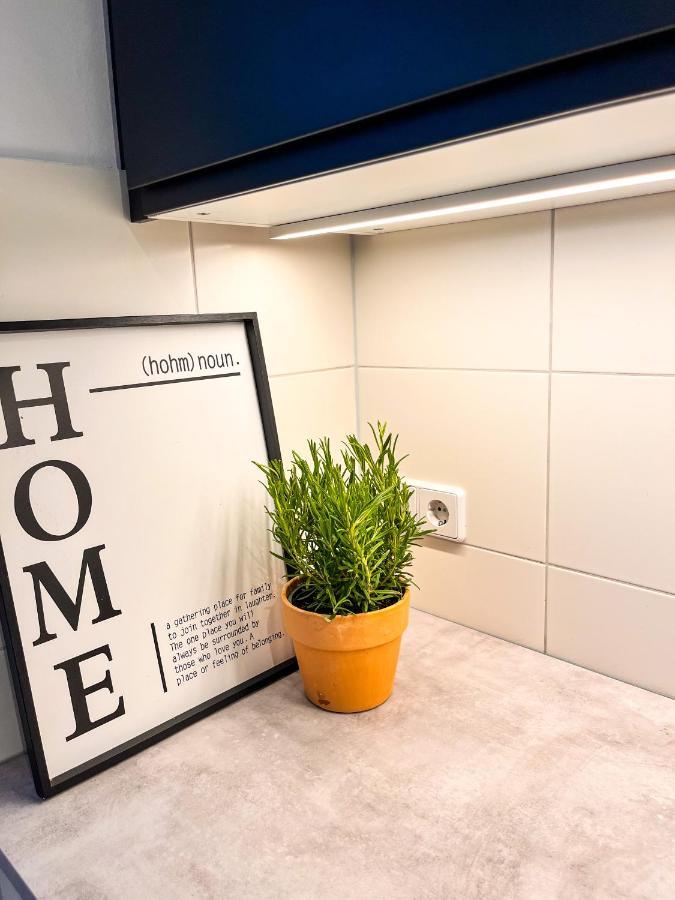 01 Bedroom In Mitte-Up To 5 People-Private Free Parking Берлин Экстерьер фото